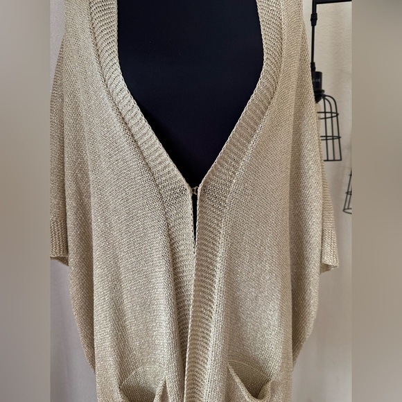 Lilly Pulitzer Women’s Medium Gold Metallic Open Cardigan - Picture 3 of 9
